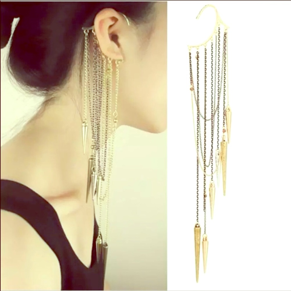 Chains and spikes ear cuff. New.